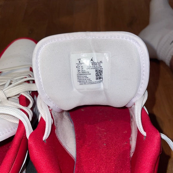 Jordan 1 low gym red - Picture 2 of 4